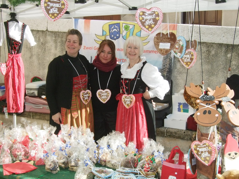 Wieder ein bayrischer Stand am Weihnachtsmarkt in Allauch – Dezember 2012